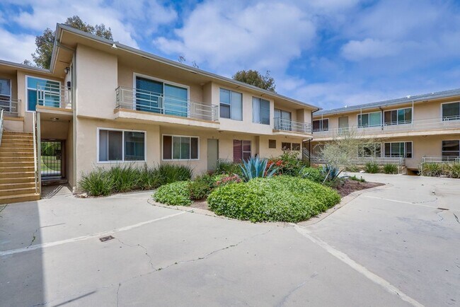Interior Photo - Baldwin Hills Apartment Living – Convenien...