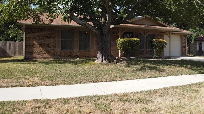 Building Photo - 1506 McCreary Ave