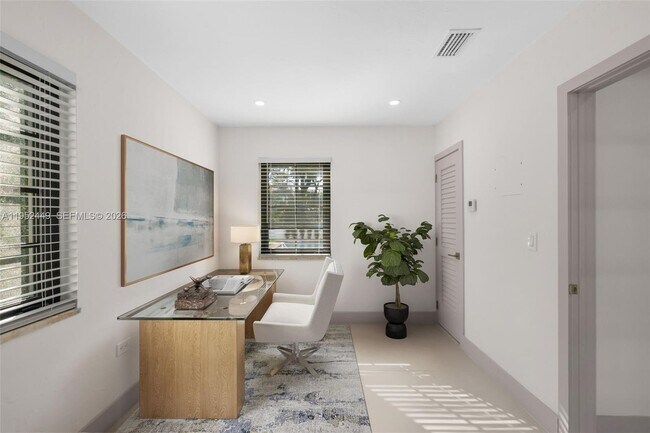 Building Photo - 3519 Toledo St