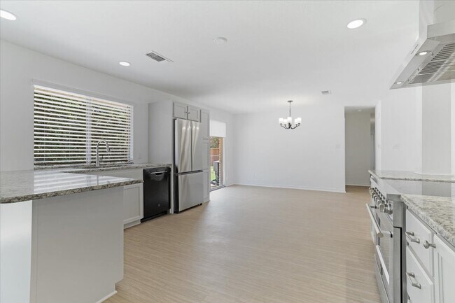 Building Photo - 152 Alta Vista St