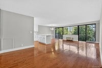 Building Photo - 15 Stewart Pl