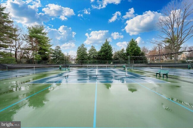 Building Photo - 5225 Pooks Hill Rd