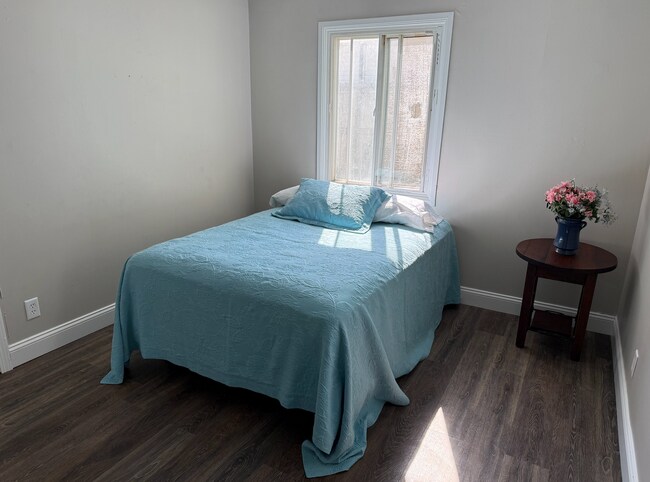 Building Photo - LAND CONTRACT (RENT-TO-OWN)