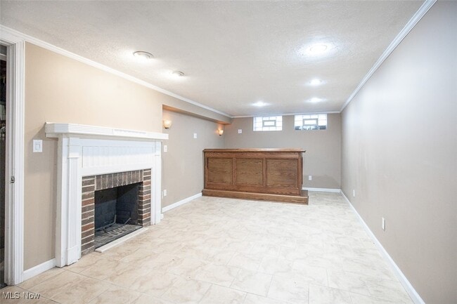 Building Photo - 1718 Maywood Rd