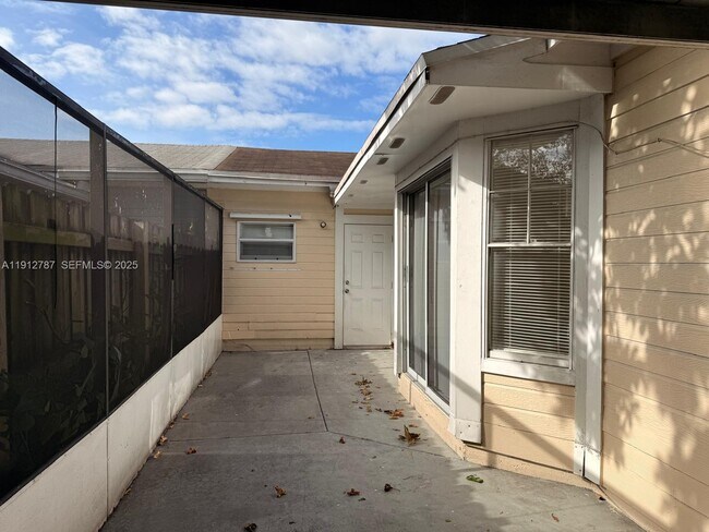 Building Photo - 3321 Ivy Way