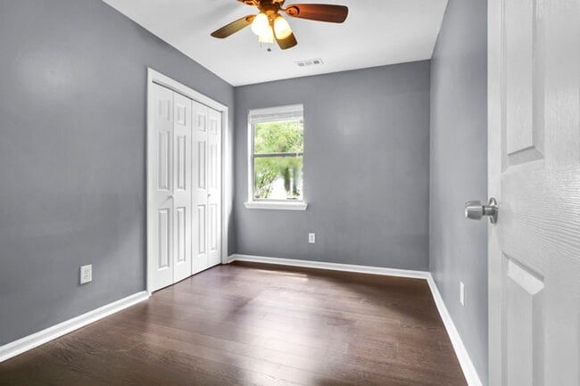 Building Photo - 221 Pollard Dr