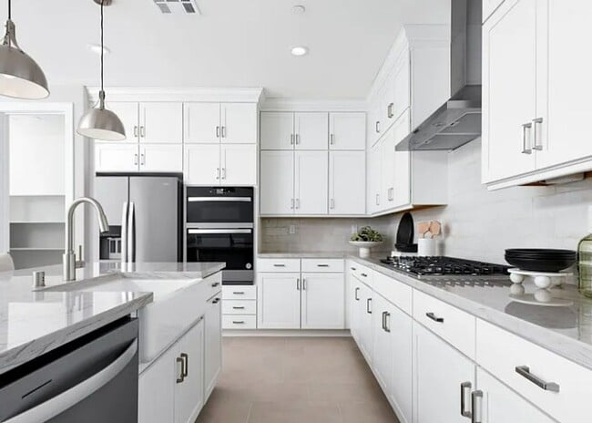 Building Photo - Stunning 2026 NEW BUILT Home with 3 Bed/2 Bath + A Bonus Room & Scenic Lake Views!