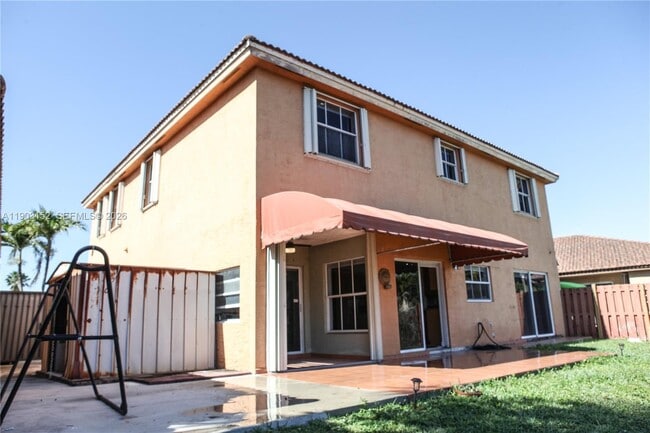 Building Photo - 985 NW 132nd Ct