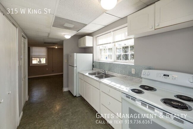 Building Photo - 315 W King St