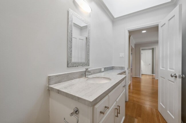 Building Photo - Charming 3-Bedroom Home with Office in desirable Old Palo Alto neighborhood with AC