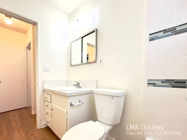 Building Photo - Charming 1-Bedroom Apartment in Prime Beve...