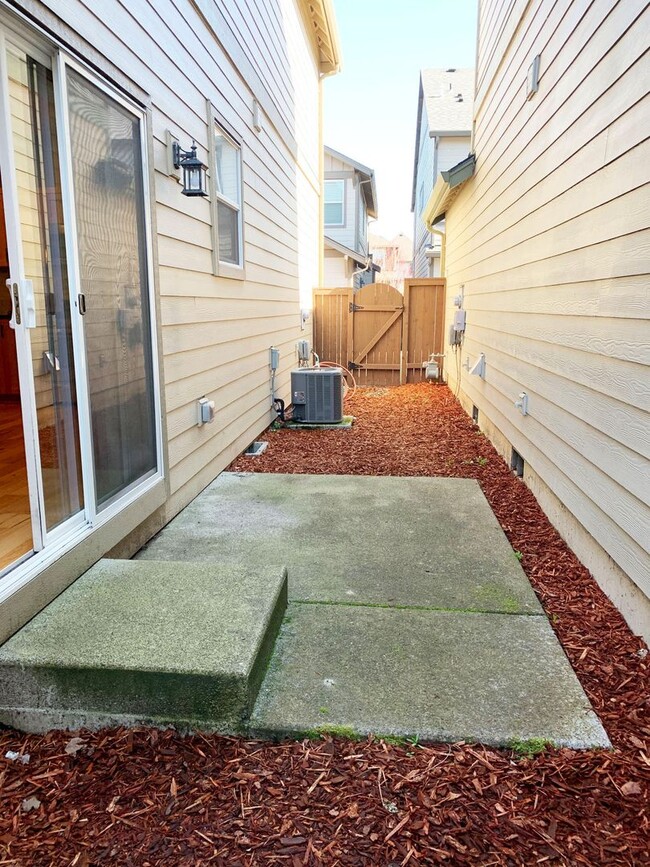Building Photo - Close to Hi-Tech! 4bedroom near Quatma are...