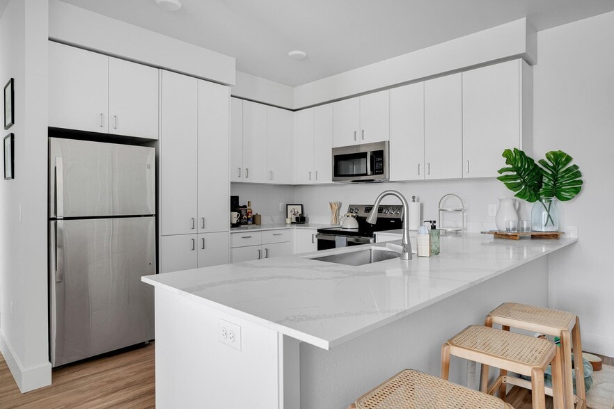 Primary Photo - Tilian Point