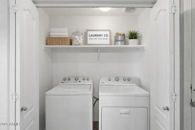 Building Photo - 1853 S Balboa Dr