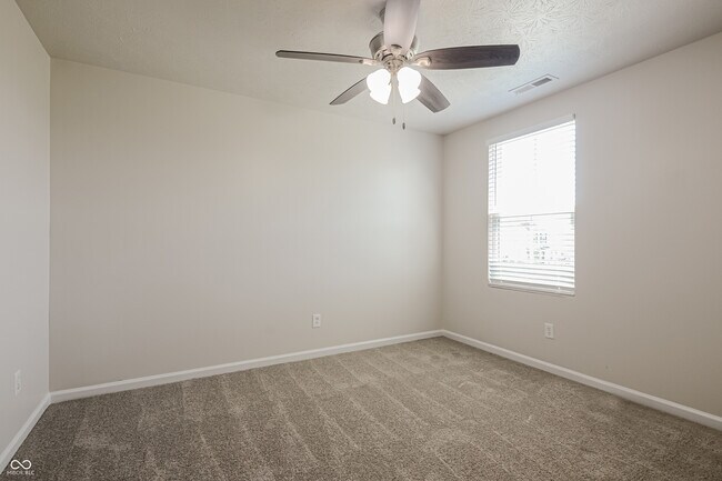 Building Photo - 13820 N Cardonia Dr