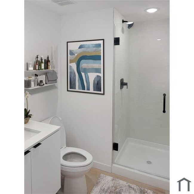 Building Photo - 2717 N Howard St