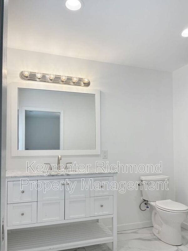 Building Photo - 1214 Bainbridge St