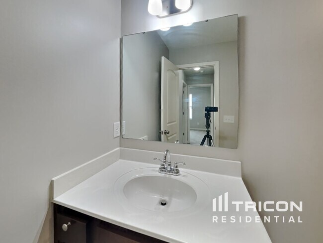 Building Photo - 4921 Bridgton Pl Dr
