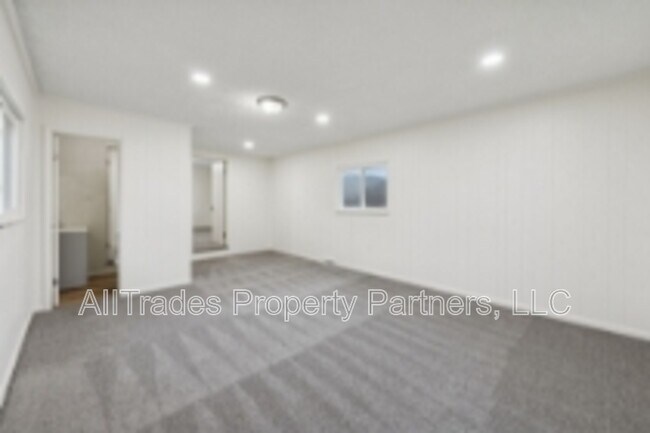 Building Photo - 408 Chestnut St
