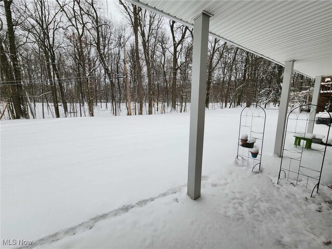 Building Photo - 6960 Carriage Hill Dr