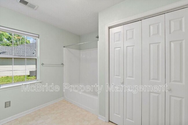 Building Photo - 928 Hunting Horn Wy