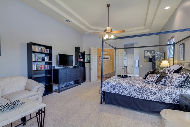Building Photo - 2143 E Tonto Pl