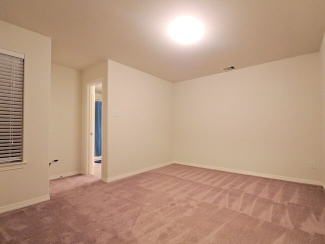 Building Photo - 8117 Silverton Creek Ln
