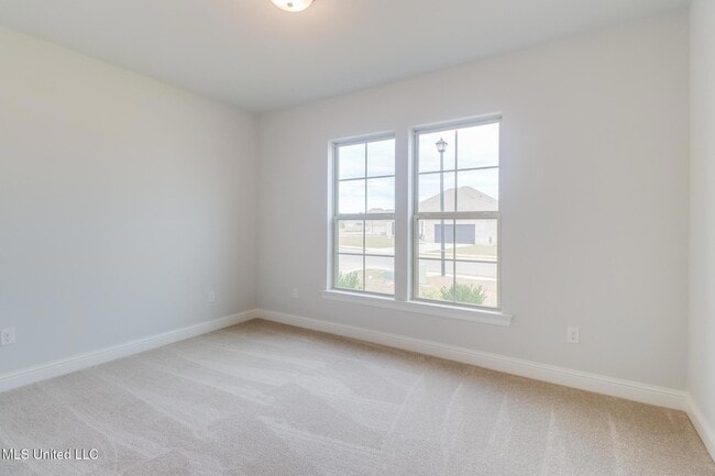 Building Photo - 15216 High Point Dr