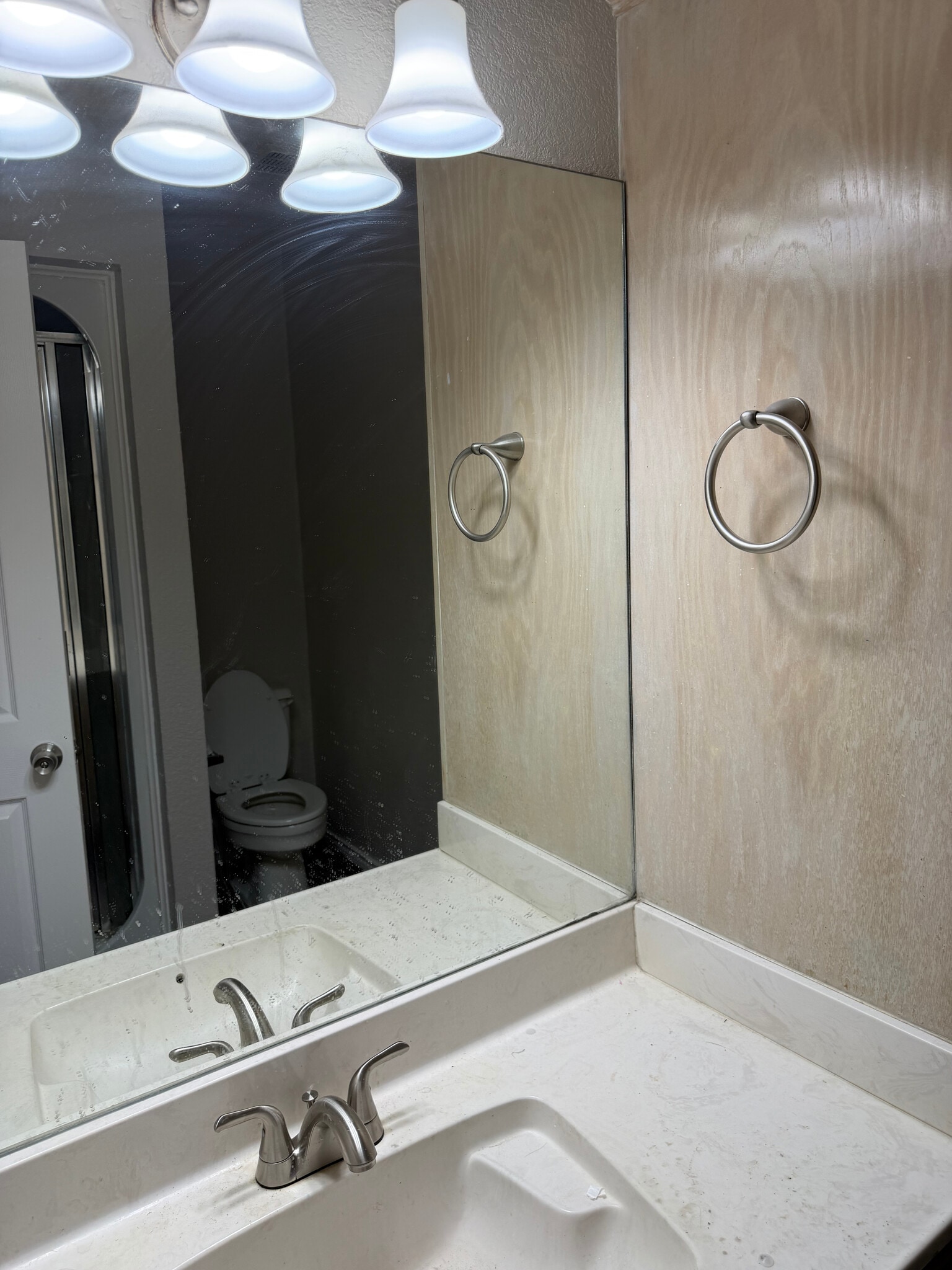 master restroom - 2201 Umbel St