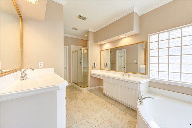 Building Photo - 13915 Aspen Cove Ct