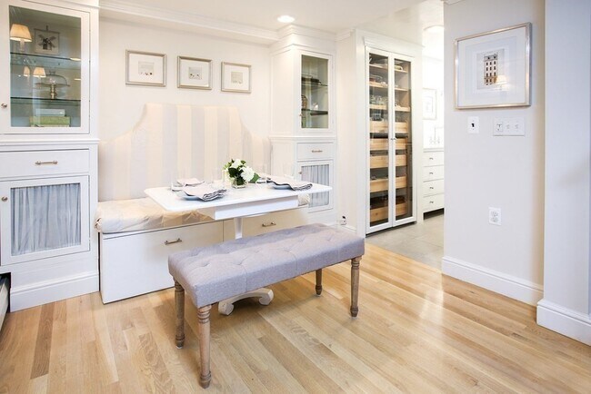 Building Photo - 121 Marlborough St