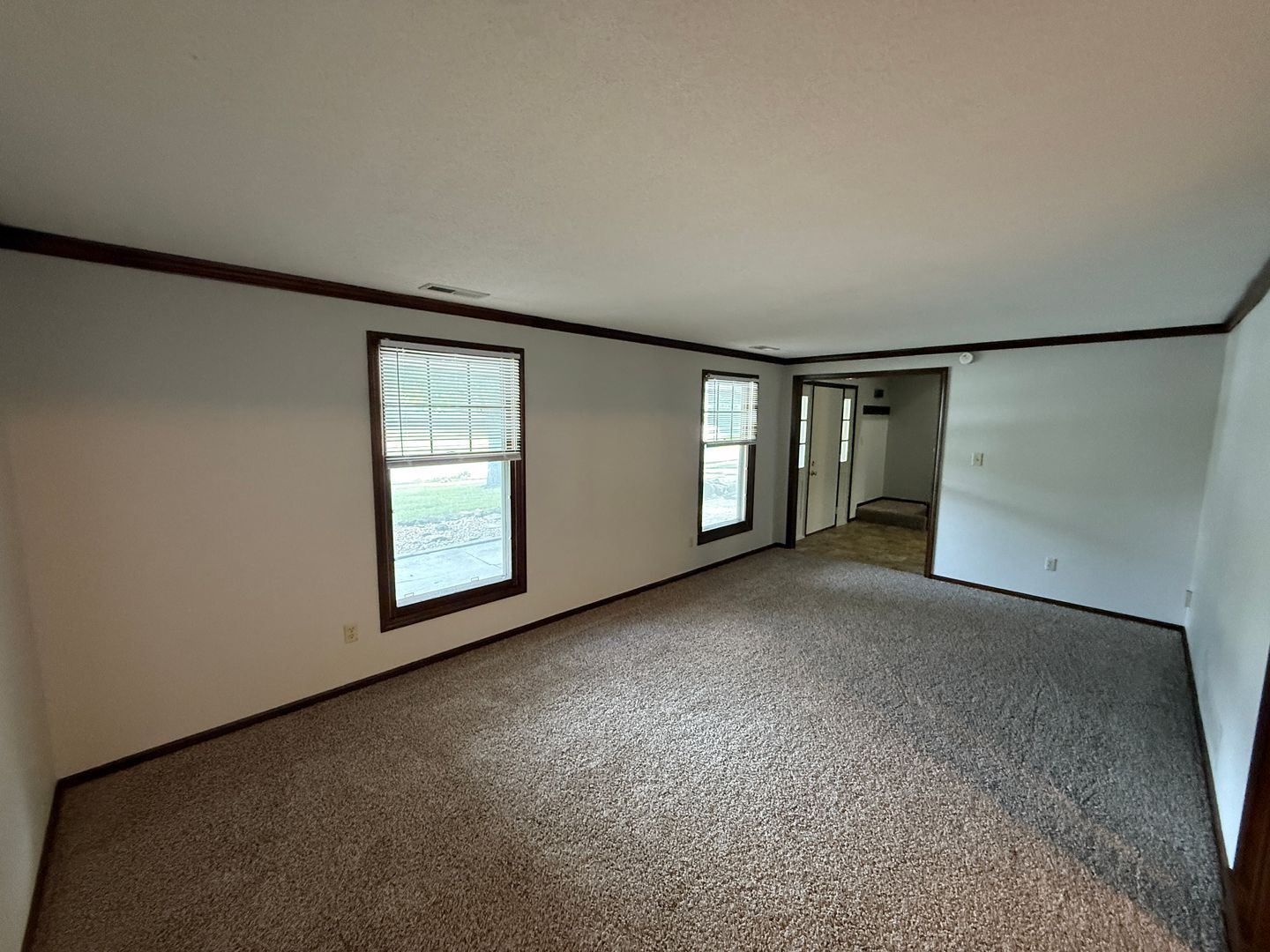 Building Photo - 5720 Lionel Dr