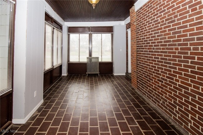 Building Photo - 11015 Wade Park Ave