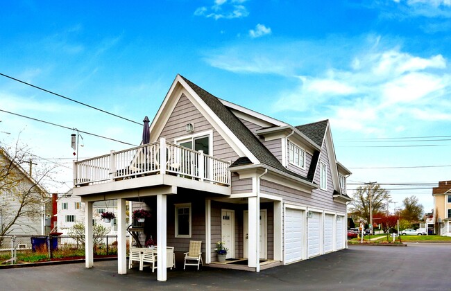Primary Photo - 535 Fairfield Beach Rd