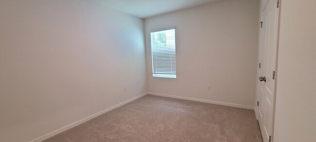 Building Photo - 316 Pelham Park Dr