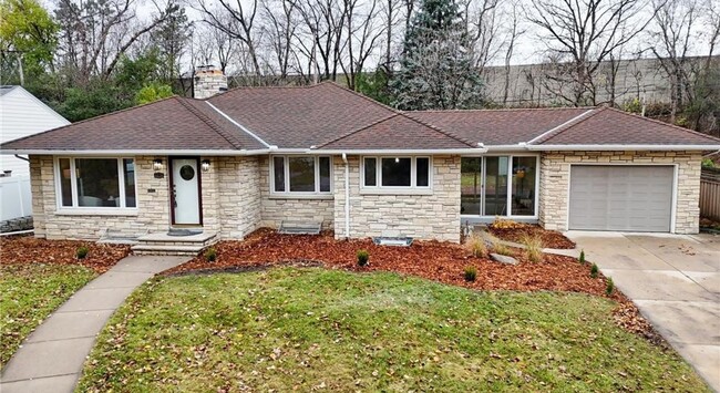 Primary Photo - 4 Bedroom 2 Bath Home in St. Louis Park!