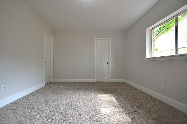 Building Photo - 4527 Adonis Dr