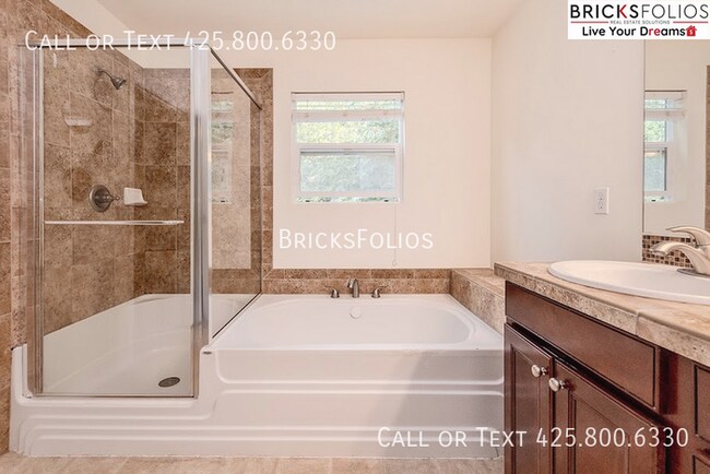 Building Photo - Welcoming Home in the Heart of Bothell's N...