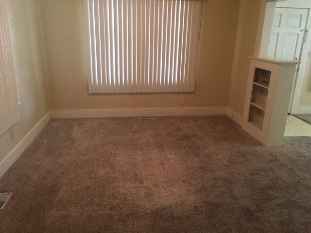 Building Photo - 1426 West 2nd St N