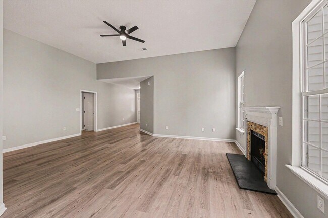 Building Photo - 1854 Oleander Ct