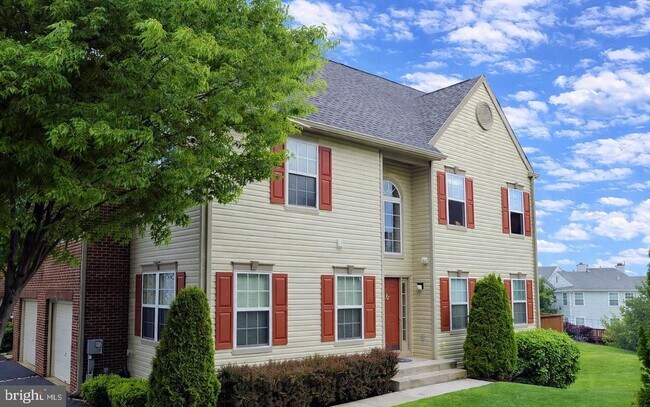 Building Photo - 115 Farrington Ct