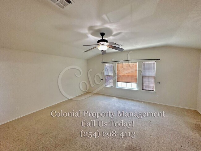 Building Photo - 5403 Golden Gate Dr