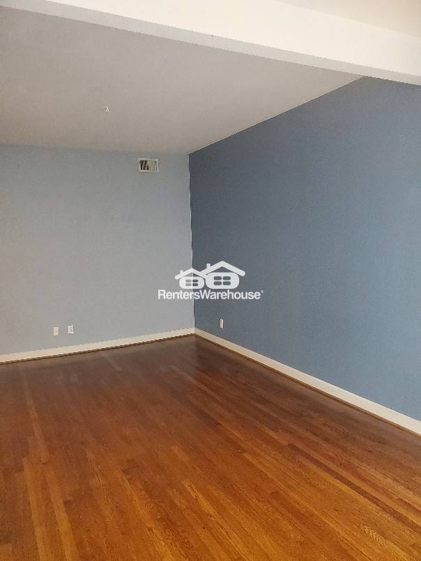 Building Photo - 5625 Pershing Ave