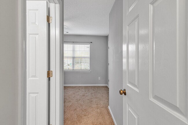 Building Photo - 408 Timberlake Trail