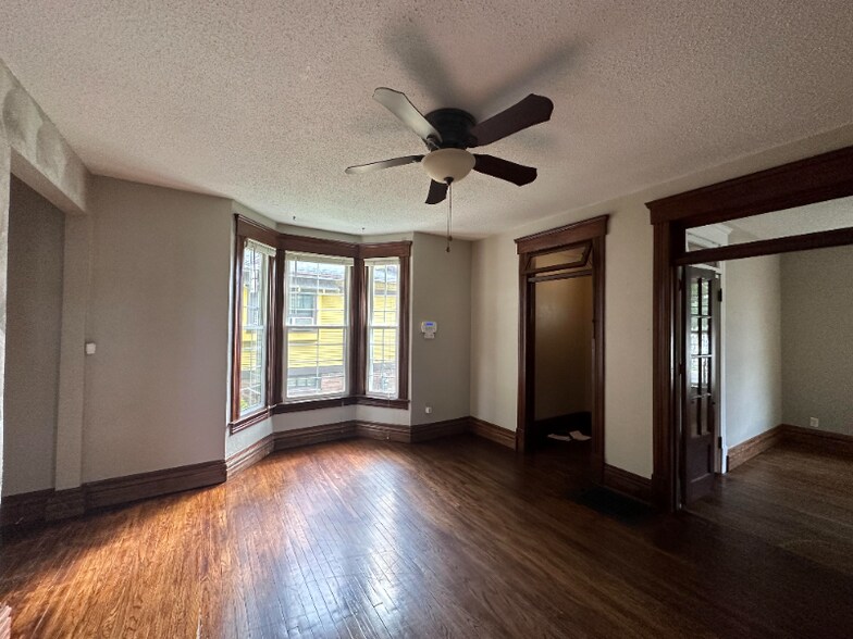 Building Photo - 1211 21st St