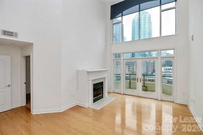 Building Photo - 401 N Church St