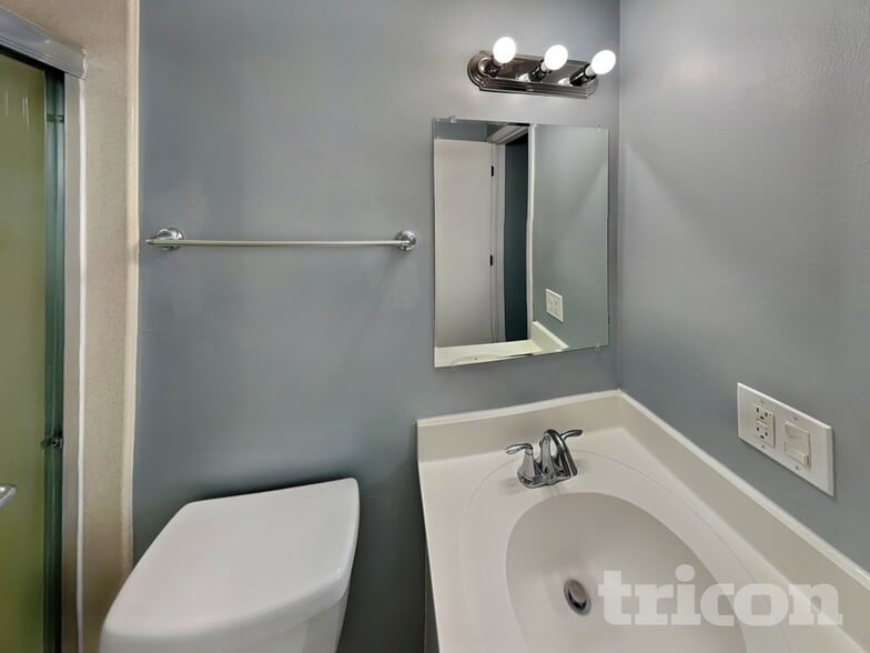 Building Photo - 412 Harold Dr