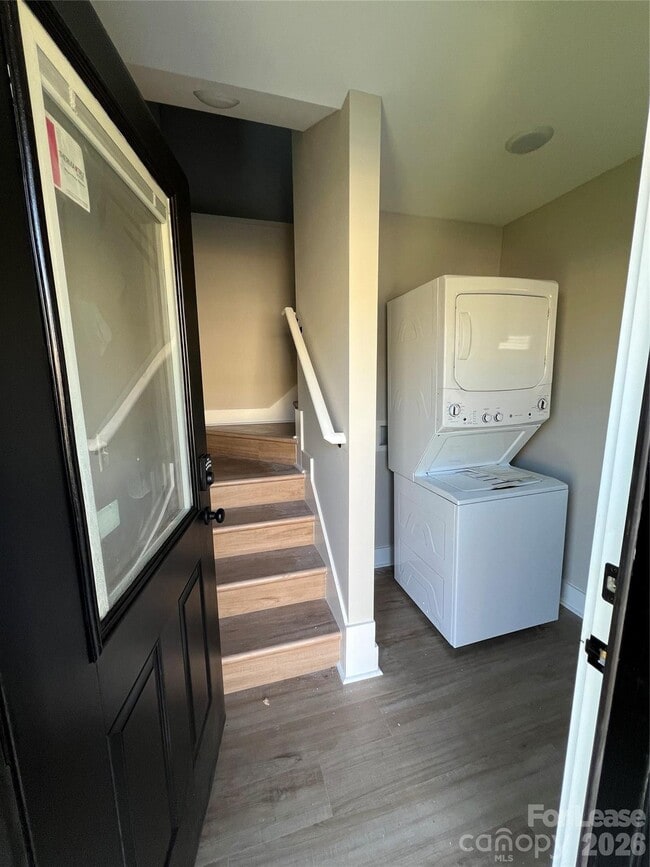 Building Photo - 414 N 4th St