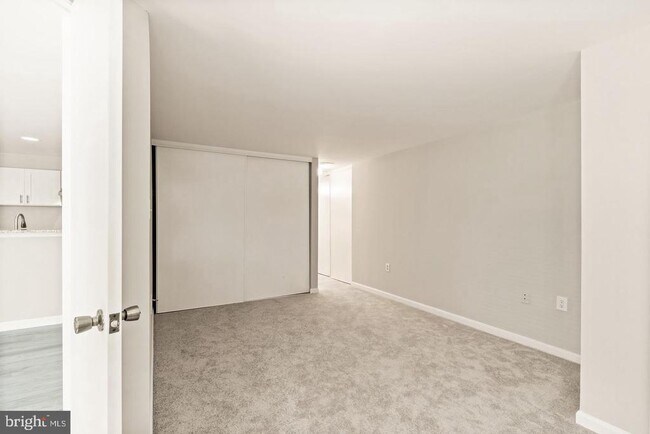 Building Photo - 4401 Pembrook Village Dr