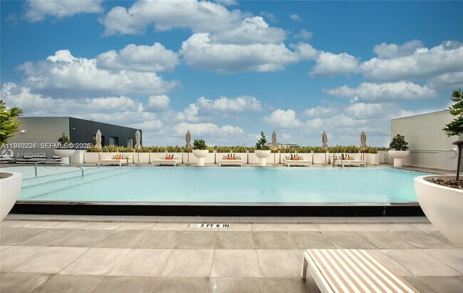 Building Photo - 2000 Metropica Wy